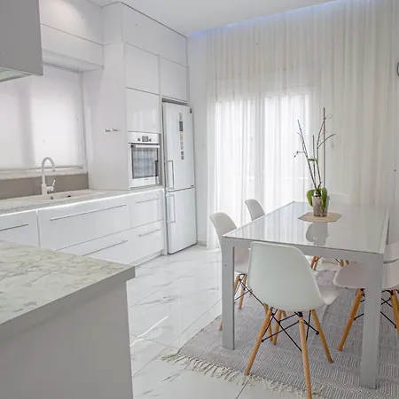 Διαμέρισμα Luxury 115m2 *